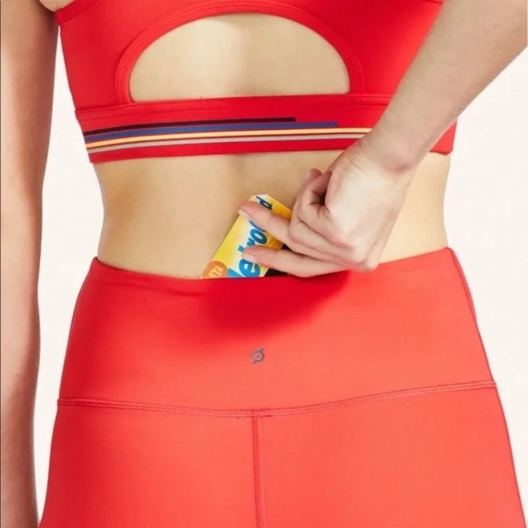 Red Logo 7/8 Leggings - Picture 5 of 7